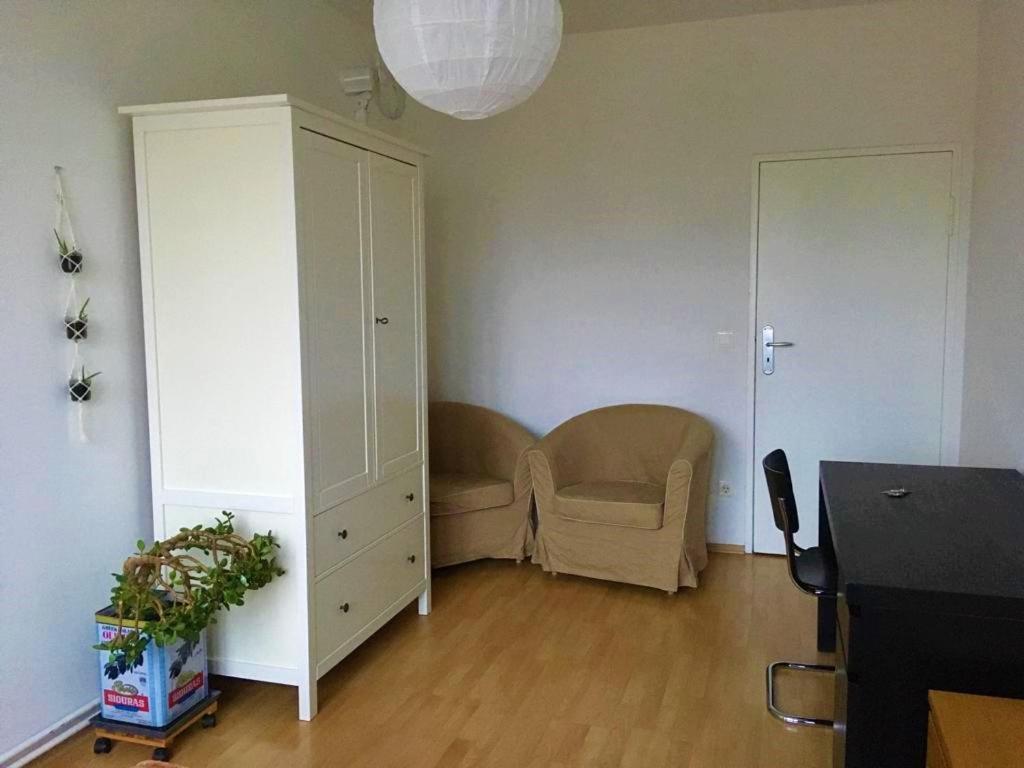 Private Room In The Centre Of Berlin Exterior photo